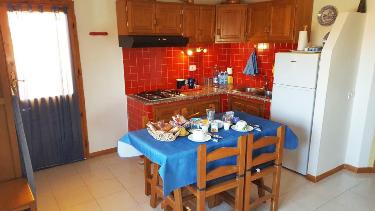 La Baia Apartments Sa Rocca Tunda Екстер'єр фото